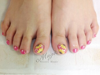 ネイルサロン ビューティーマジック 川口店/ フット フラワーネイル