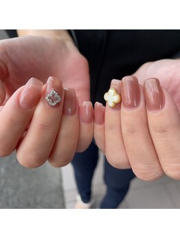 トータルサロン 白べぇーっ プラス/バンクリネイル