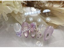エクラベル(E'clat belle)の雰囲気（本物の押し花や韓国ブランドの可愛いカラー、パーツも豊富♪）