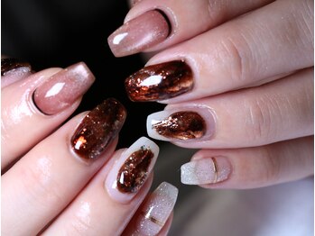 ストルホ(Strho.)/