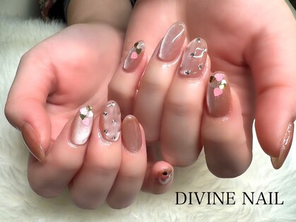 ディバイン ネイルズ(DIVINE NAILS)の写真