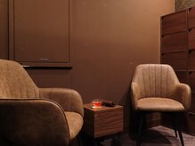 リスブラン 日本橋小伝馬町店/清潔感ある待合室