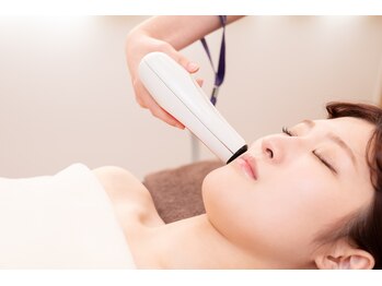 エステティック ザザ 神楽坂店(ZA/ZA)の写真/小顔への近道はこれ!ハンドでは叶えられない即効性マシンで憧れの輪郭をGET♪