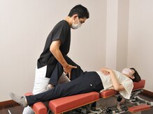 四日市たなか接骨院/【流れ5】施術　ドロップベッド