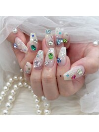 宝石ネイル