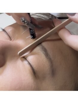 ゴリラアイブロウ 仙台店/黄金比で導く、理想の美眉ライン