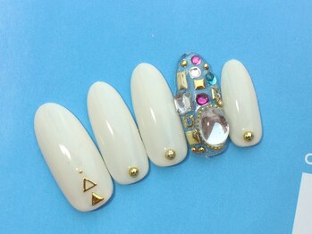 ネイルサロン ティディ(TIDY)/幾何学っぽく敷き詰めNAIL