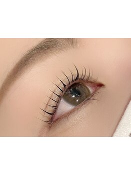 ナチュラル上品な目元にしたい