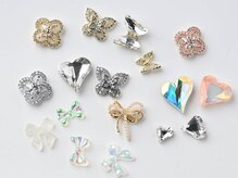グラム ネイルズ アネックストーキョー(glam.NAILS ANNEX TOKYO)の雰囲気（パーツも多数ご用意ございます。(写真のパーツは一部です)）