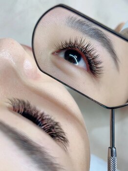 ビーアンドジー(B&G)/Y型ボリュームラッシュ付け放題