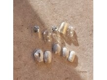 シルニー リム(Silny rim)/アシンメトリーニュアンスネイル