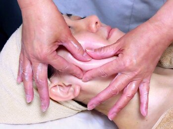 シュシュ(Chouchou)/造顔マッサージ