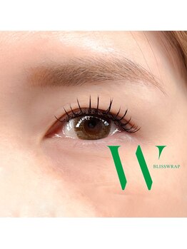 ラニアイラッシュ(Lani eyelash)の写真/【モチの良さが好評なサロン◎】ビューラーでは立ち上がりにくい目頭と目尻のまつげを上向きに↑
