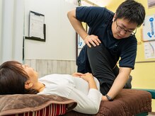 エムケーカイロプラクティックの雰囲気（細かい骨盤のズレまで正確に検査します！）