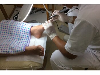 ドクターネイル爪革命沖縄/施術風景