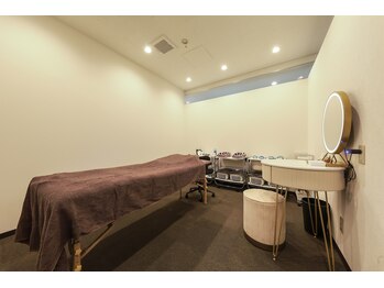 ウーシアサロン(OUSIA SALON)/完全独立個室1