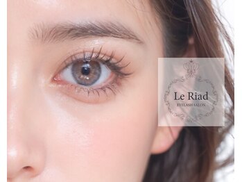 ル リアド(Le Riad)の写真/最新トレンドが可愛すぎると話題★フラットラッシュのワンホン風束感仕上げで垢抜けパッチリ目元をお届け◎