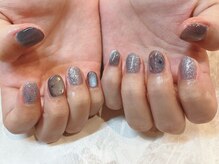 マイフェアレディ 今池(MyFairLady)/グレー×シルバーのマグネット