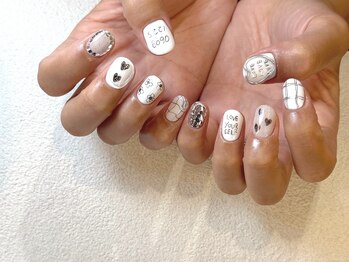 オーク 戸塚(OAK)/モノトーン 落書きネイル