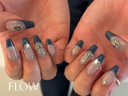 フロウネイル(Flow nail)の写真