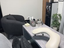 ヴィーナ クロウ(Vena claw)の雰囲気（1対1のアットホームサロンです。テレビも自由にご視聴頂けます♪）