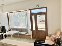 アイシーアイ サロンシンパシー 岩出店(Salon Sympathy)/待合室