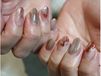 ネイルトータルビューティー ソピーロ(sopiro)/ニュアンスオータムカラー