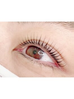 ナチュラル上品な目元にしたい