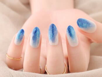 ヴァンネイル(VINGT NAIL nail&eye beauty)/キラキラブルーネイル