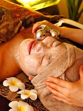 アロマオイルリンパアンドハーブ肌活性ピールフェイシャルエステ 晴れ古都/美肌オプションも充実です！