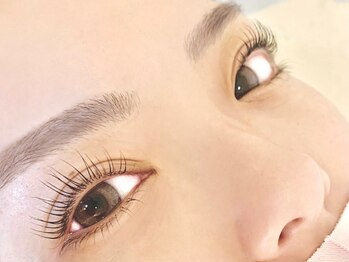 フィックスラッシュ 神戸店(fix lash)の写真/下がりまつ毛さんやスカスカまつ毛さん必見★厳選されたロットを全国から取り寄せ!!種類の豊富さが自慢♪