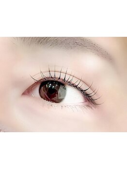 ナチュラル上品な目元にしたい