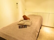 ユウ YUU リラクゼーションサロン Relaxation Salonの雰囲気（癒しの音楽が流れる非日常空間で最高の技術・最新マシンを堪能。）