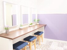 ◆パウダーブースもご用意しております◆ゆったり3席ありますので、お出かけ前にもピッタリ♪