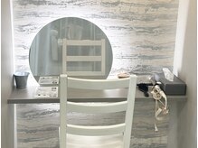 アンフルール 千葉店(Une fleur)の雰囲気（ヘアアイロン完備♪[千葉/アイブロウ/眉毛/眉カラー/黄金比]）