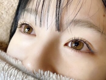 ダイアリー(DIARY)の写真/逆さまつ毛が目に刺さる/まぶたが重たくて眠そうな印象に悩む方に！マスク生活でも目元に印象を☆