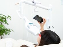 ホワイトニングショップ 立川店の雰囲気（照射中はスマートフォン利用可♪リラックスしてお過ごしください）