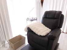 【半個室の空間で周りを気にせずリラックス】