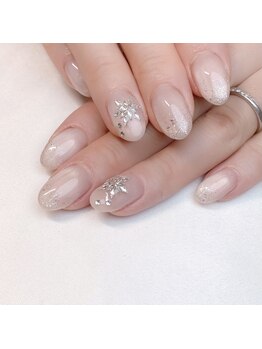 ピオニーネイル(peony nail)/ビジューでつくる雪の結晶