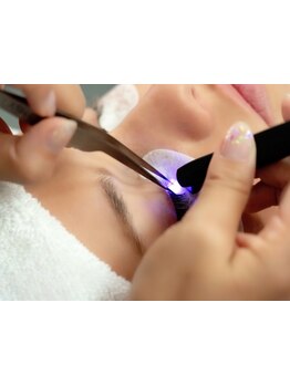 ナチュラル上品な目元にしたい