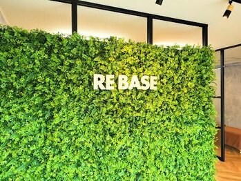 整体院リベース(RE BASE)/入り口正面