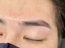 グルーム(GROOM.)の雰囲気（毛流れの癖や薄眉が気になる方にも◎キリッと立体感のある眉毛に）