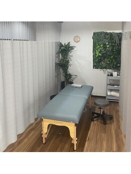 岡山整体エイビス/施術場1