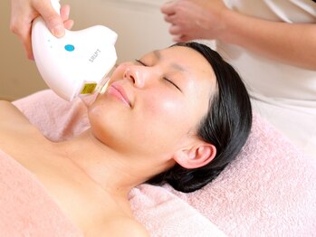 エステティックサロン アールグレーの写真/フォトトリートでシミケア、くすみをリセット★【明るい素肌を取り戻す！】