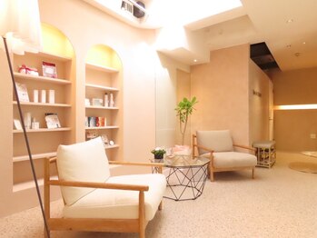 ローズドゥシャロン(Rose de CHALON)/待ち合い完備★