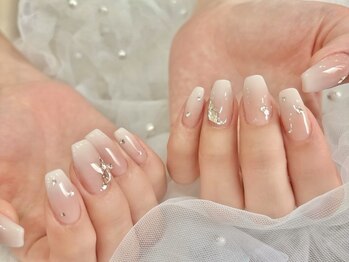 エルネイル 名古屋店(Ellenail)の写真/初回付け替えオフ無料★シンプル、ワンホン、トレンドデザインに強いサロン！うる艶コーティング込み！