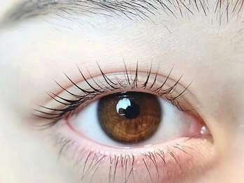 アイズ バイ ルシア 神戸(EYE's by lucia)の写真/【次世代まつ毛パーマ】パリジェンヌで自然に目元パッチリ◆何度通っても低価格！まつエクとの併用も可◎