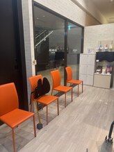 カラダファクトリー 大手町プレイス店/大手町プレイス店の待合写真♪