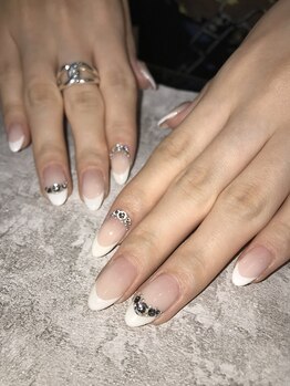 エスフィーネイルサロン ブリーユ(Esfy nailsalon Brille)/