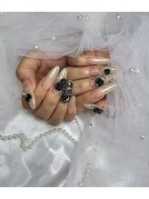 ラズリ(Lazuri)/薔薇、埋めつくしネイル